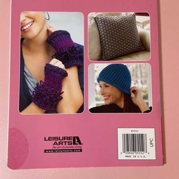 Learn to Loom Knit: Step-by-Step How-Tos + Easy Projects - Picture 2 of 2